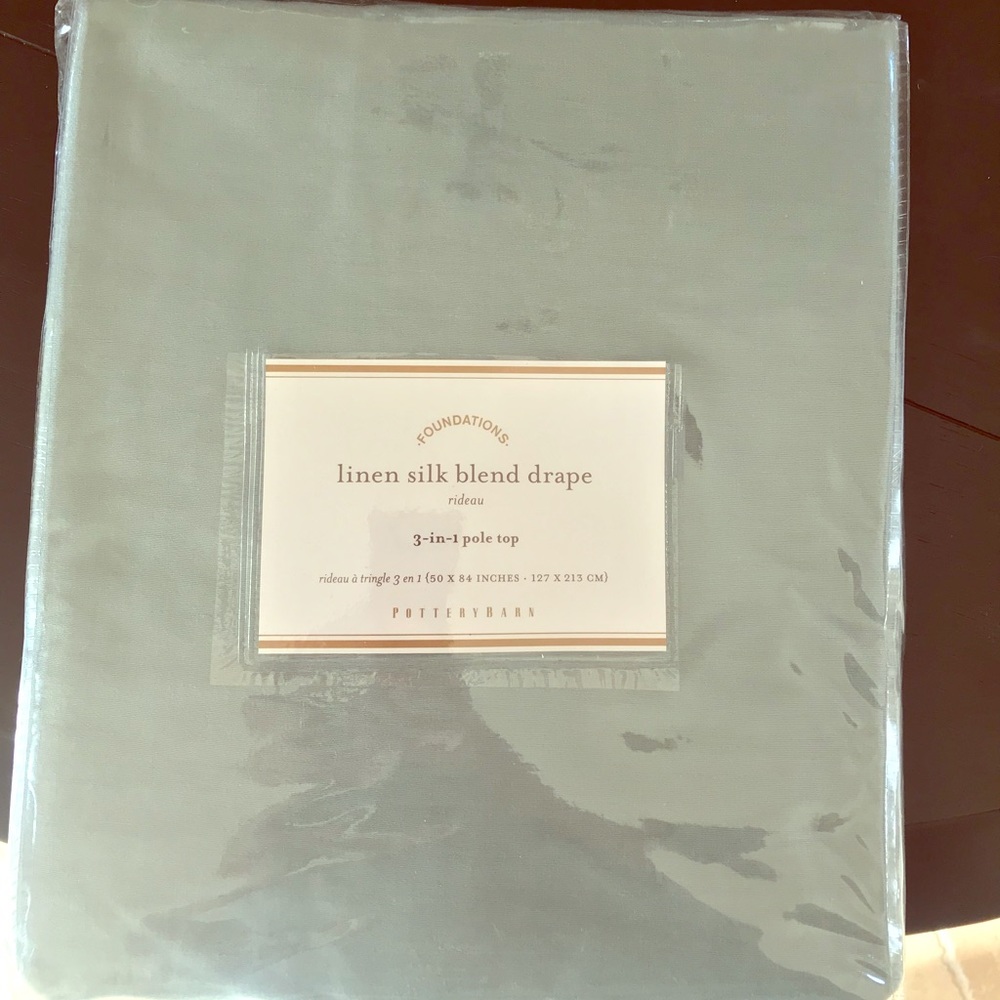 4 pottery barn drapes. Never been used.